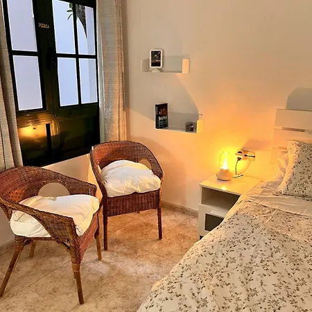 Casa Iris Ground Floor 2br Pool Walk To & Town Appartement *
