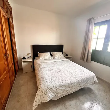 Casa Iris Ground Floor 2br Pool Walk To & Town Costa Teguise