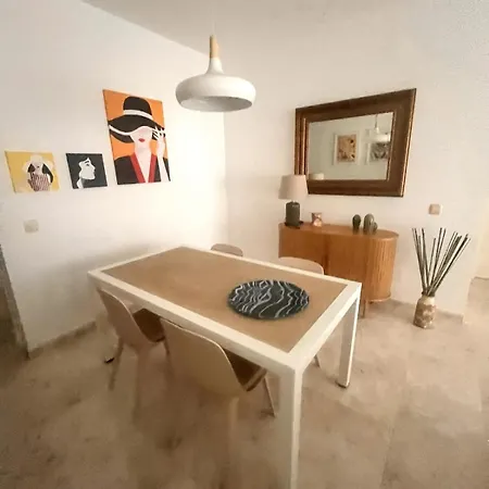 Casa Iris Ground Floor 2br Pool Walk To & Town